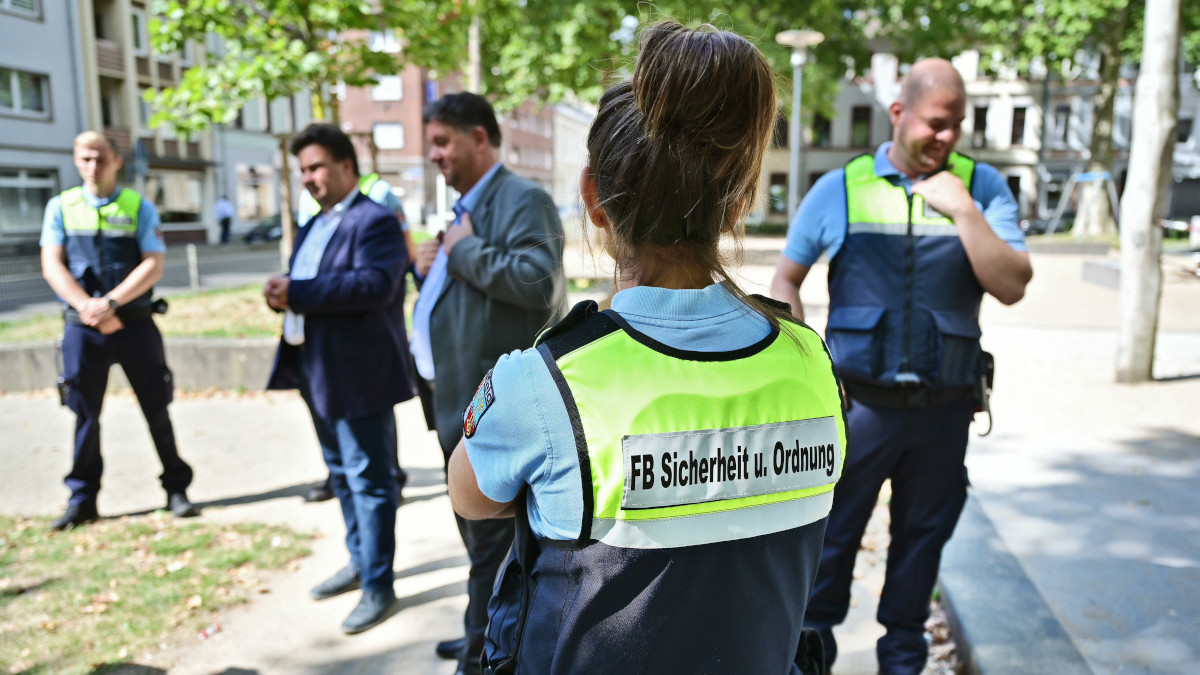 Der Kommunale Ordnungsdienst im Einsatz (KOD).Bild: Stadt Krefeld, Presse und Kommunikation