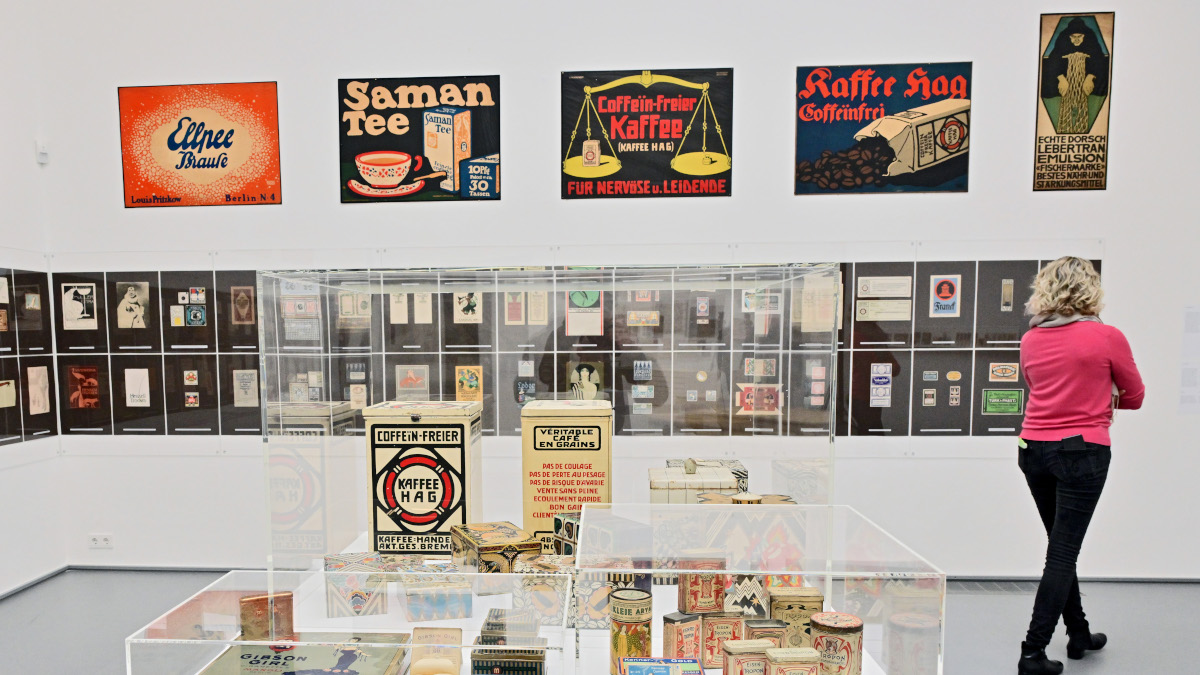 Blick in die Ausstellung "Die große Verführung". Bild: Stadt Krefeld, Presse und Kommunikation, Andreas Bischof