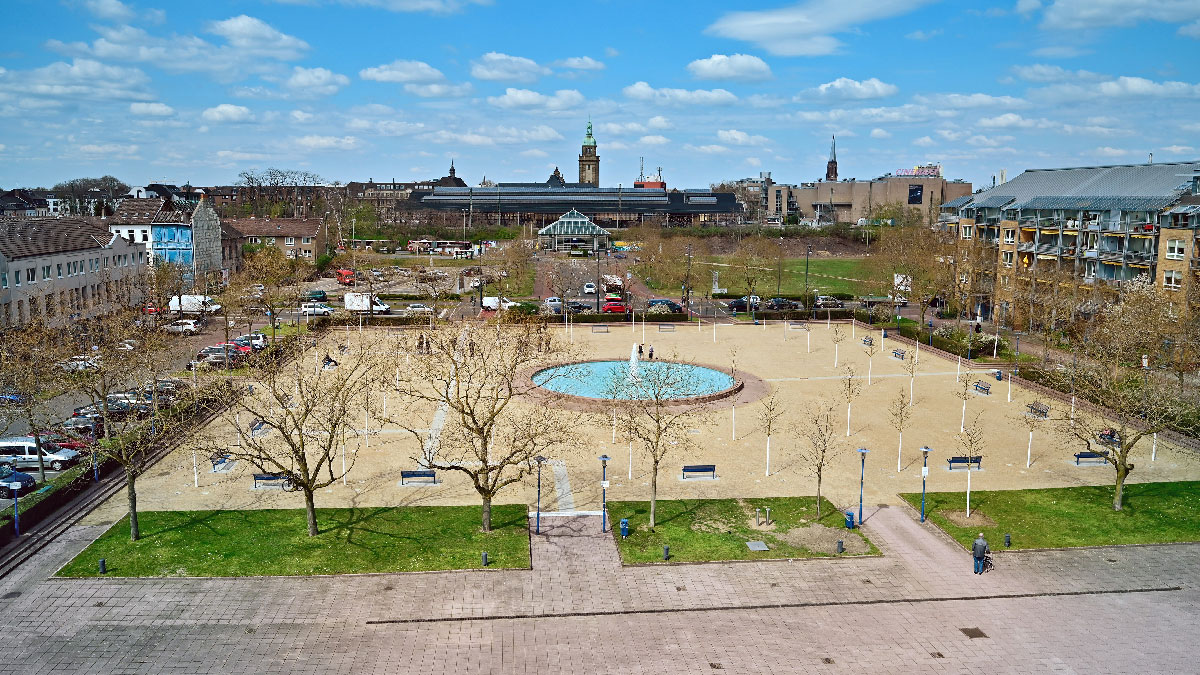 Blick auf den neu gestalteten Platz der Wiedervereinigung.  Foto: Stadt Krefeld, Presse und Kommunikation