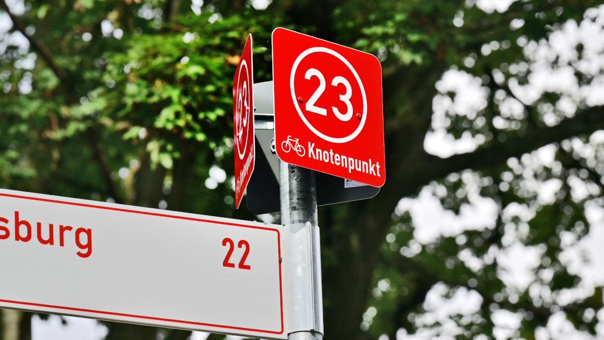 Knotenpunkt 23 / Husarenallee/Deußstraße am Stadtwald. Bild: Stadt Krefeld, Presse und Kommunikation, Andreas Bischof