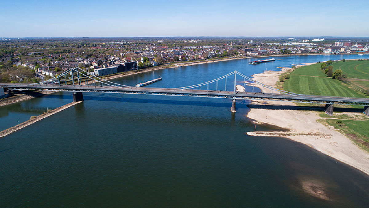 Die Uerdinger Rheinbrücke. Foto: Stadt Krefeld, Presse und Kommunikation, S. Erath