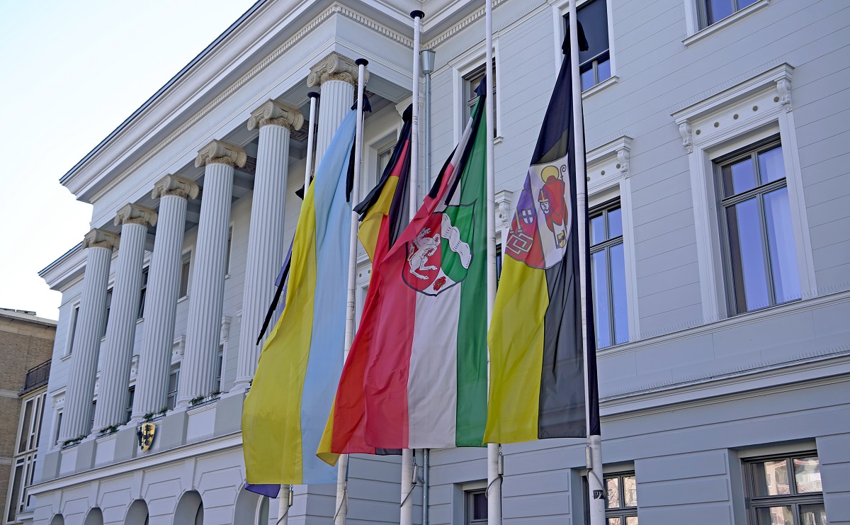 Flagge Krefelder Rathaus